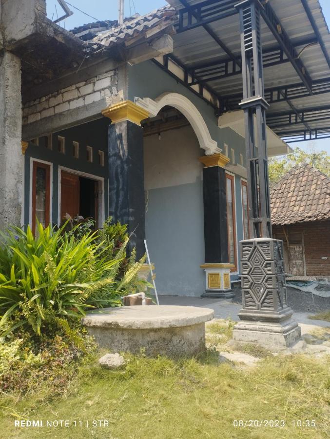 Hellsel Homestay Lamongan Esterno foto